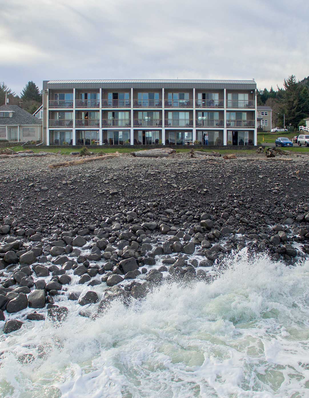 Hotel Rooms at Lanai at the Cove in Seaside, Oregon
